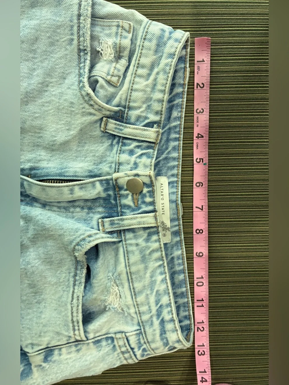 Altar’d State XS  Light Blue Distressed Denim Cutoff Shorts festival concert